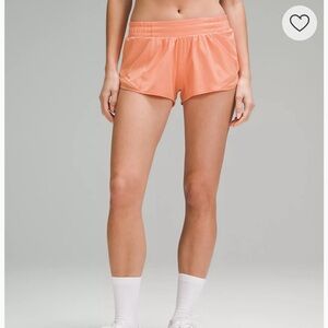 NWT Lululemon Hotty Hot 2.5” Low Rise Shorts